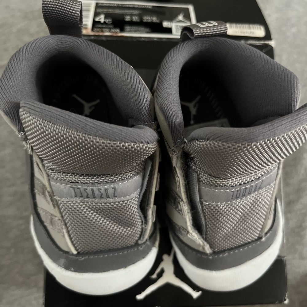 Jordan 11 Retro Crib Bootie Cool Grey